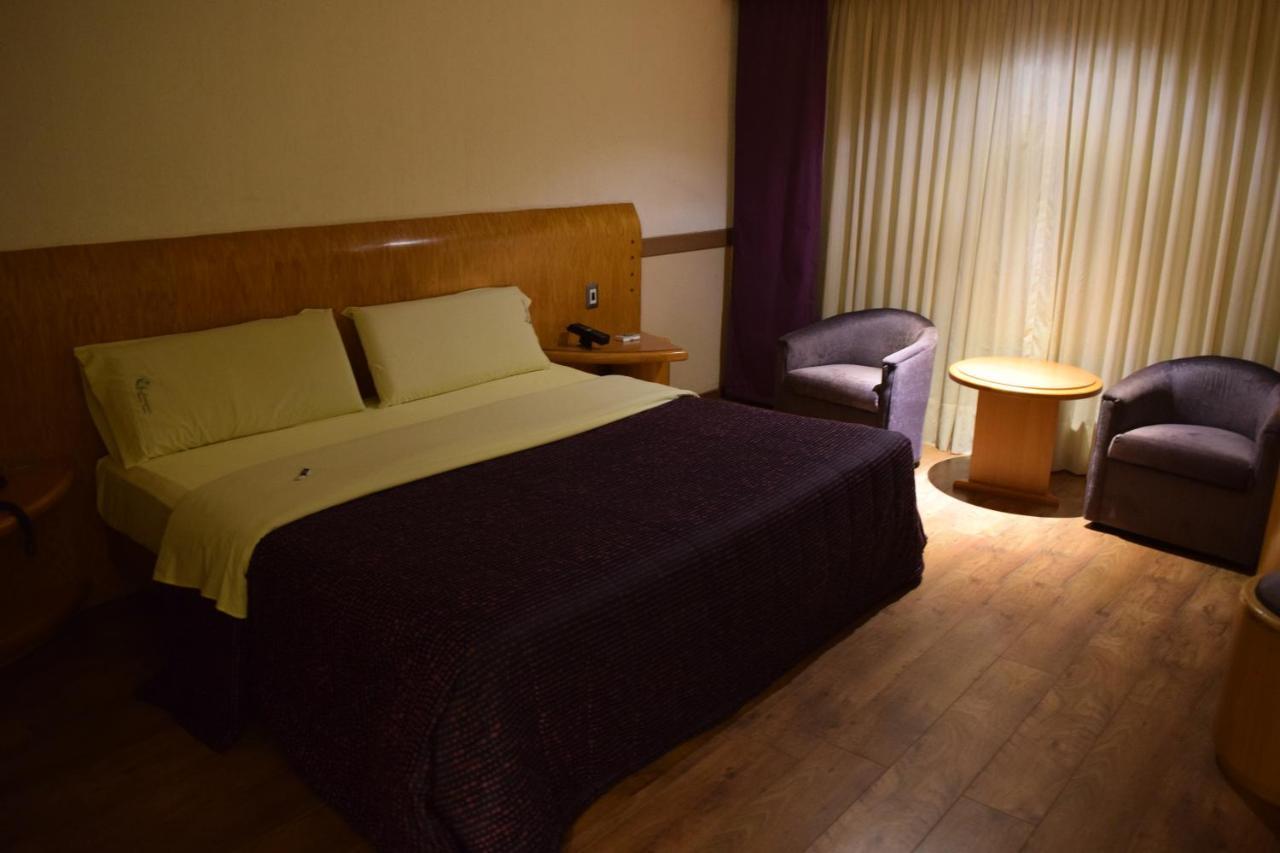 Hotel & Suites La Marquesa Толука-де-Лердо Экстерьер фото