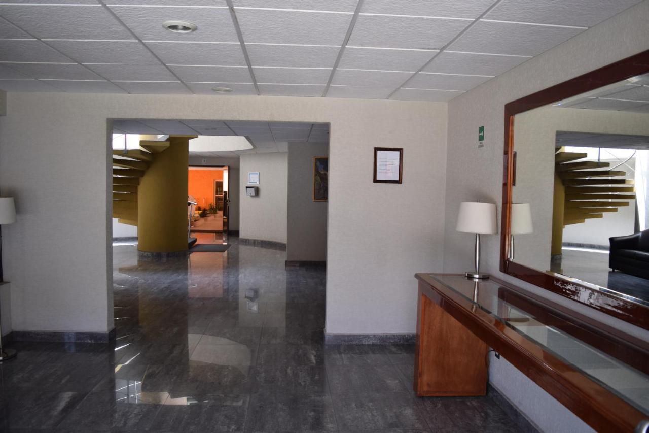 Hotel & Suites La Marquesa Толука-де-Лердо Экстерьер фото