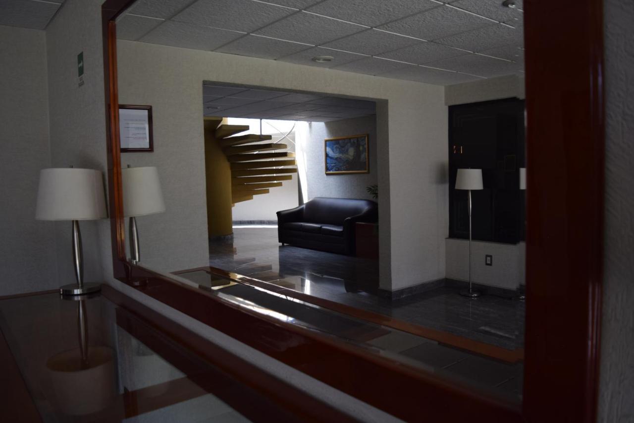 Hotel & Suites La Marquesa Толука-де-Лердо Экстерьер фото