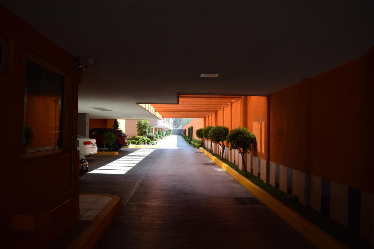 Hotel & Suites La Marquesa Толука-де-Лердо Экстерьер фото